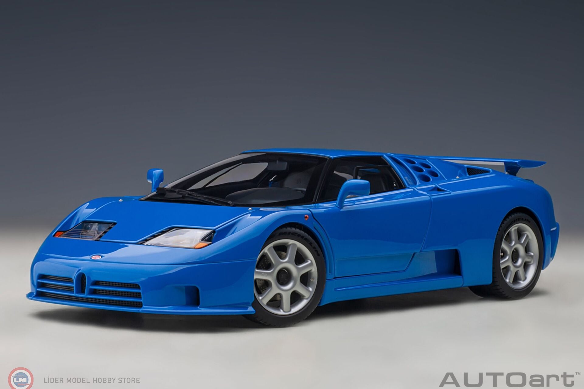 1:18 Autoart 1992 Bugatti EB 110 SS