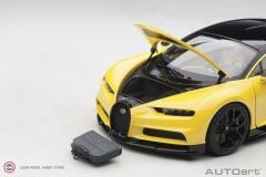 1:18 Autoart 2017 Bugatti Chiron (Jaune MolsheimNocturne Black)