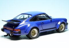 1:18 1976 Porsche 911 934 Turbo RSR Racing Street