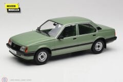 1:18 MCG 1981 Opel Ascona C