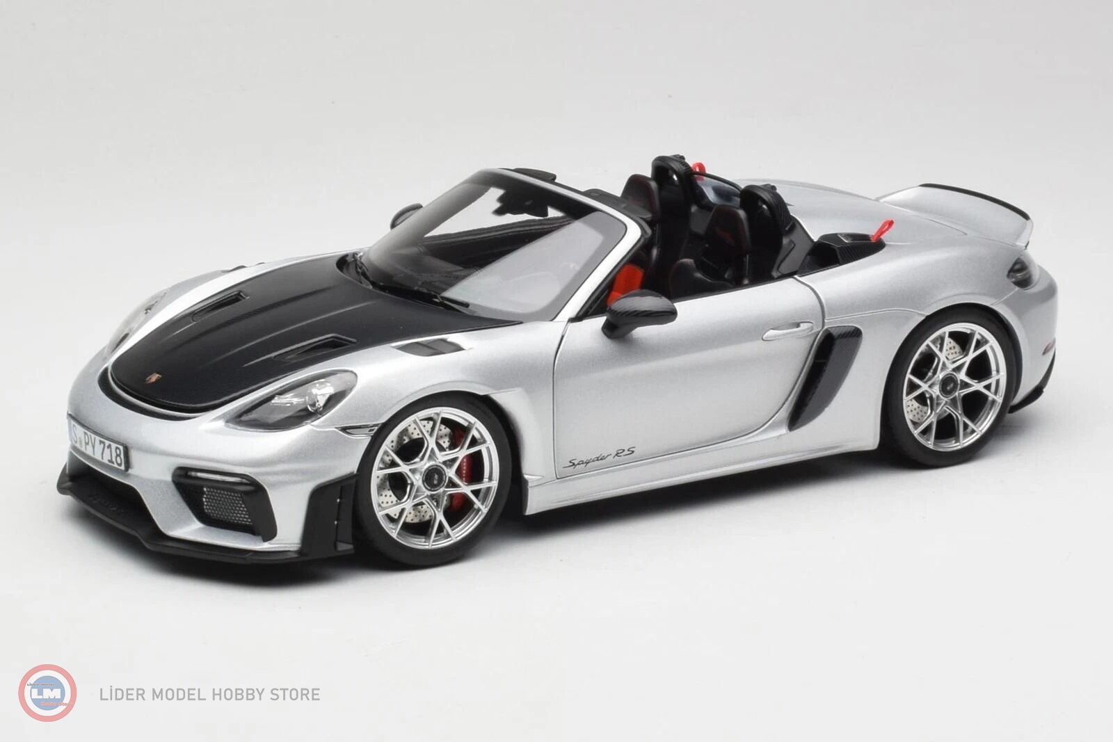 1:18 Norev 2023 Porsche 718 GT Spyder RS Weissach Pack