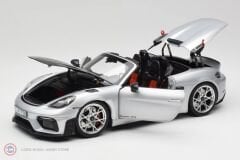 1:18 Norev 2023 Porsche 718 GT Spyder RS Weissach Pack