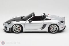 1:18 Norev 2023 Porsche 718 GT Spyder RS Weissach Pack