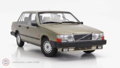 1:18 1986 Volvo 740 GL