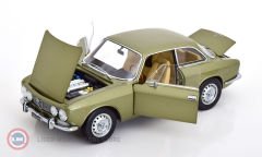 1:18 1973 Alfa Romeo 2000 GTV