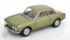 1:18 1973 Alfa Romeo 2000 GTV