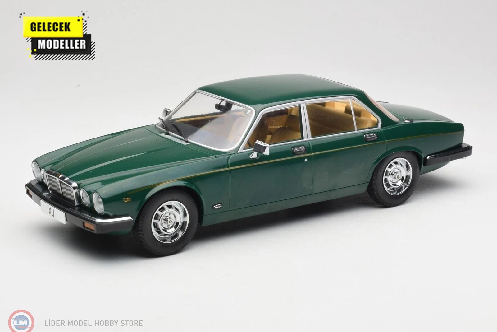 1:18 MCG 1979 Jaguar XJ Series III
