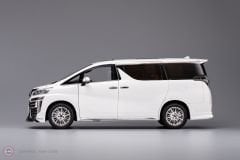 1:18 2021 Toyota Vellfire (LHD) - white