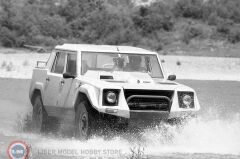 1:18 Schuco 1987 Lamborghini LM 002 (sand) Offroad