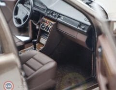 1:18 Norev 1990 Mercedes Benz 500E W124 5.0 V8 Impala Brown
