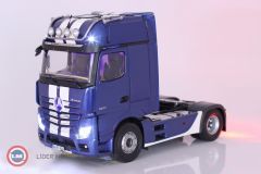 1:18 Mercedes-Benz Actros GigaSpace 4x2 blue with stripes