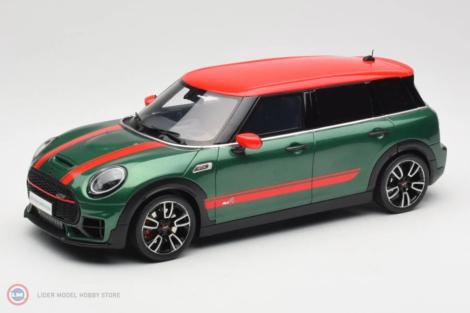 1:18 OTTO 2021 Mini Clubman F54 JCW British Green