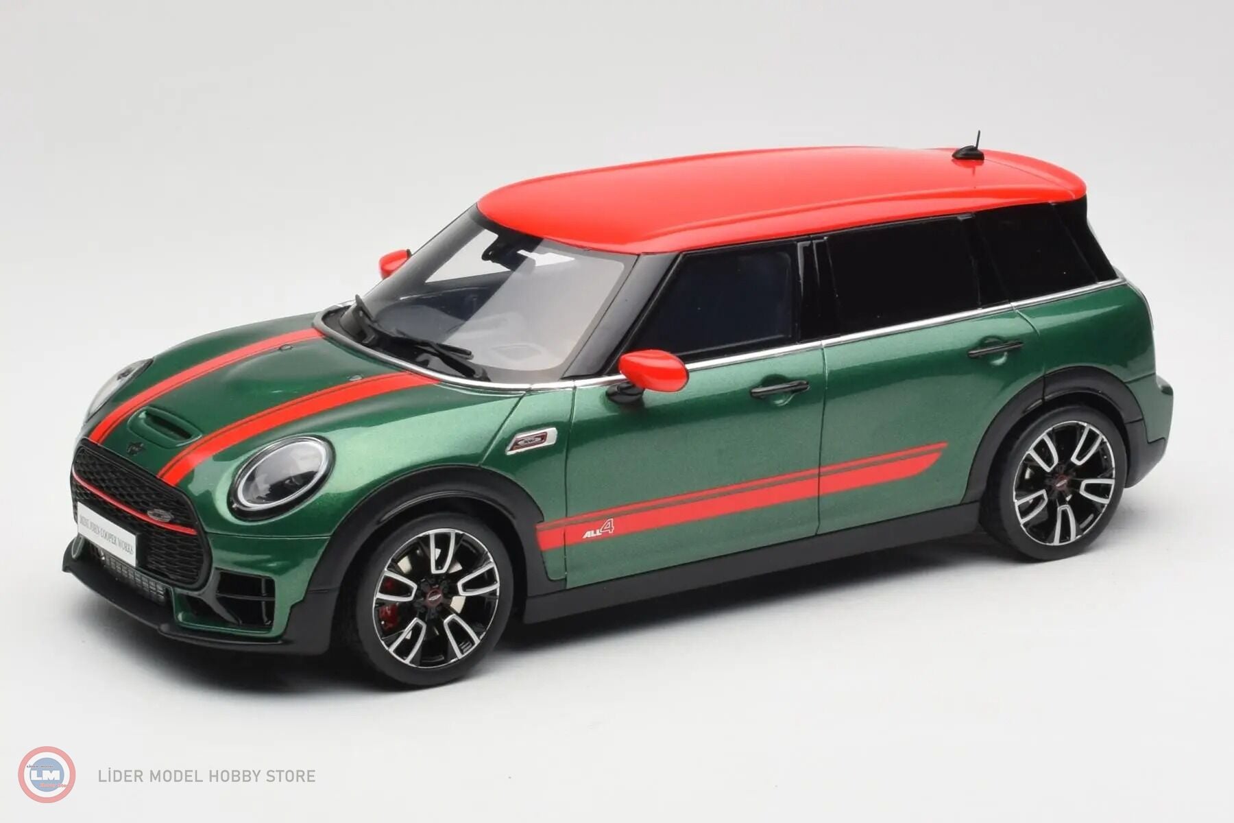 1:18 OTTO 2021 Mini Clubman F54 JCW British Green