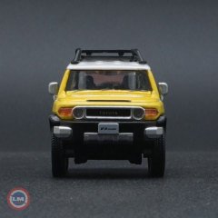 1:64 2015 Toyota FJ Cruiser