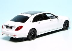 1:43 2016 Mercedes Benz Maybach S 600 Brabus 900