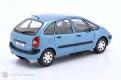 1:24 WhiteBox 1999 Citroen Xsara Picasso