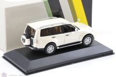 1:43 FIRST43 2010 Mitsubishi Pajero 4WD