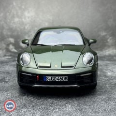 1:18 Norev 2023 Porsche 911 992 3.0 Coupe Dakar