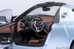 1:18 Porsche 918 Spyder 2013 blue WEISSACH PACKAGE (liquid metal chrome blue)