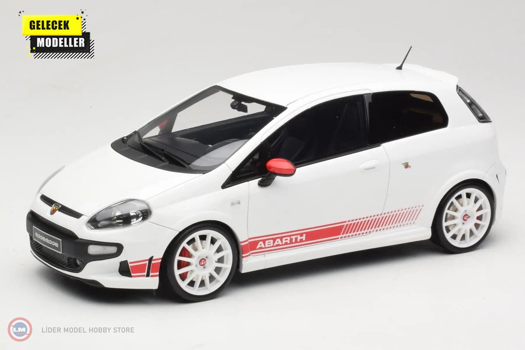 1:18 OTTO 2010 Fiat Punto Abarth Eseesse