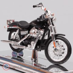1:18 2006 Harley Davidson Dyna Street Bob
