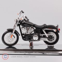 1:18 2006 Harley Davidson Dyna Street Bob