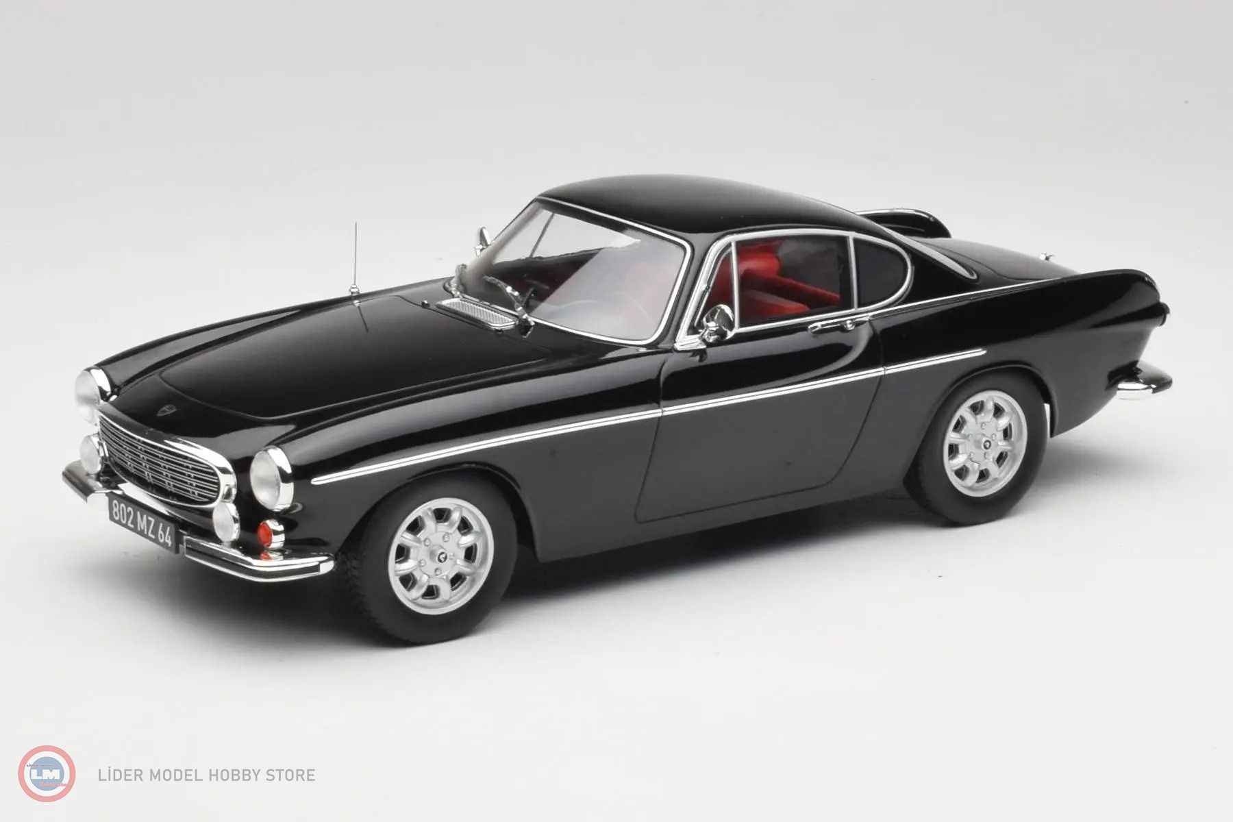 1:18 Norev 1967 Volvo 1800 S
