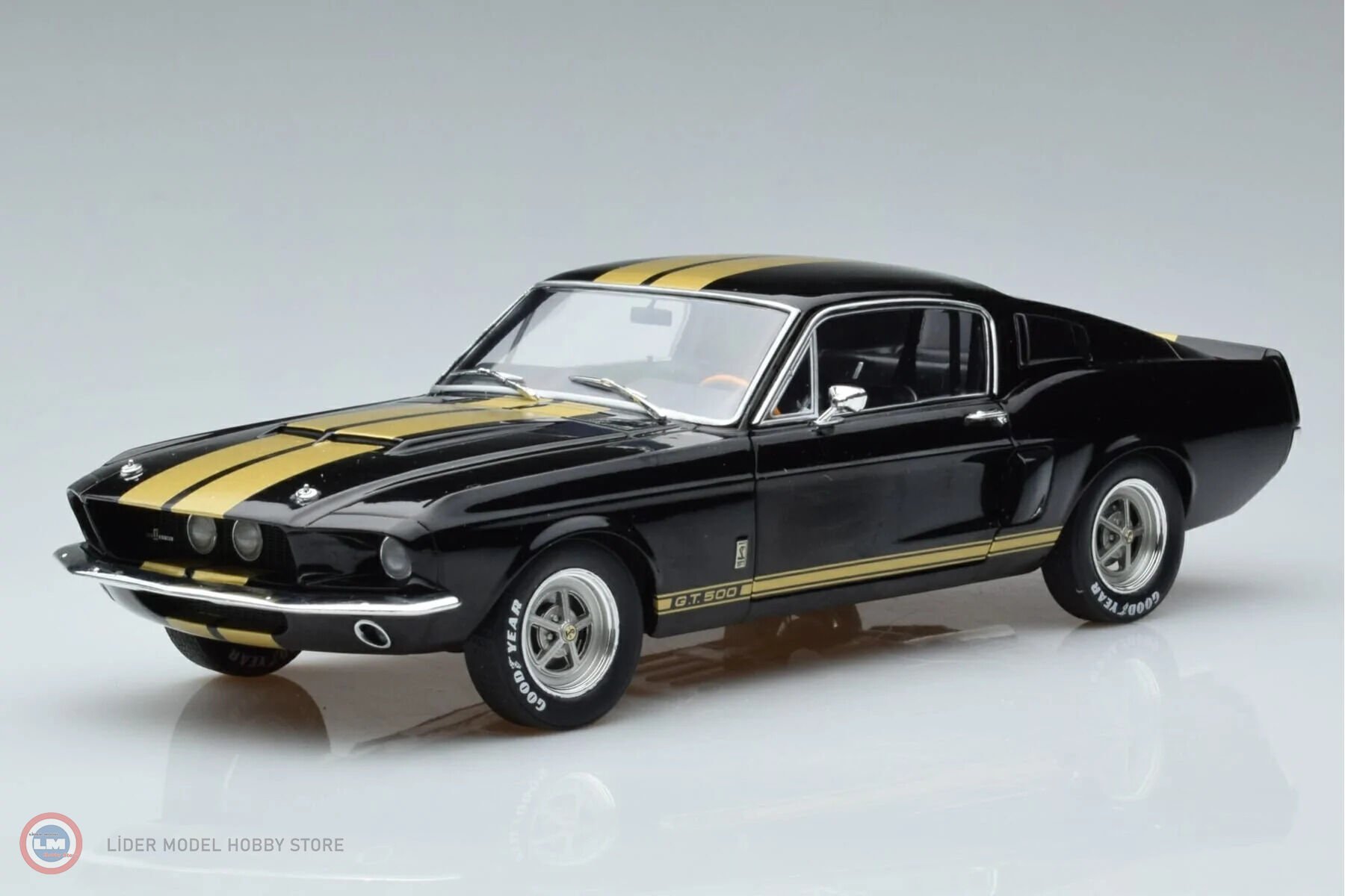 1:18 1967 Ford Shelby Mustang GT500