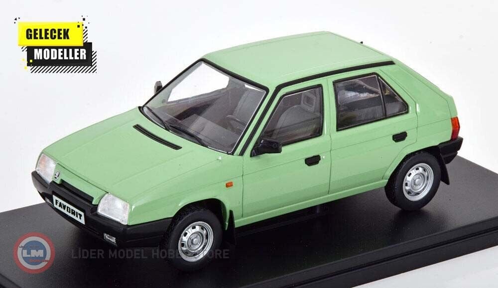 1:24 WhiteBox  1987 Skoda Favorit