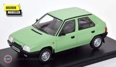 1:24 WhiteBox  1987 Skoda Favorit