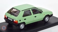 1:24 WhiteBox  1987 Skoda Favorit