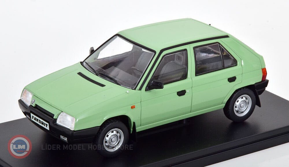 1:24 WhiteBox  1987 Skoda Favorit