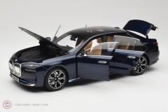 1:18 Minichamps 2022 BMW i7 G70
