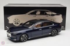1:18 Minichamps 2022 BMW i7 G70