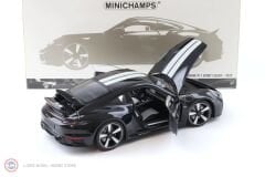 1:18 Minichamps 2022 Porsche 911 (992) SPORT CLASSIC