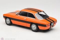 1:18 Norev 1973 Alfa Romeo 2000 GTV