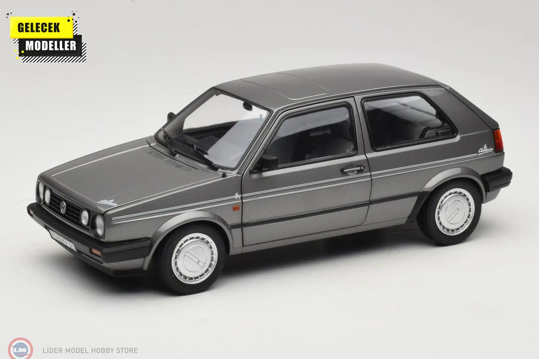1:18 Norev 1989 Volkswagen Golf 2 Champion - grey