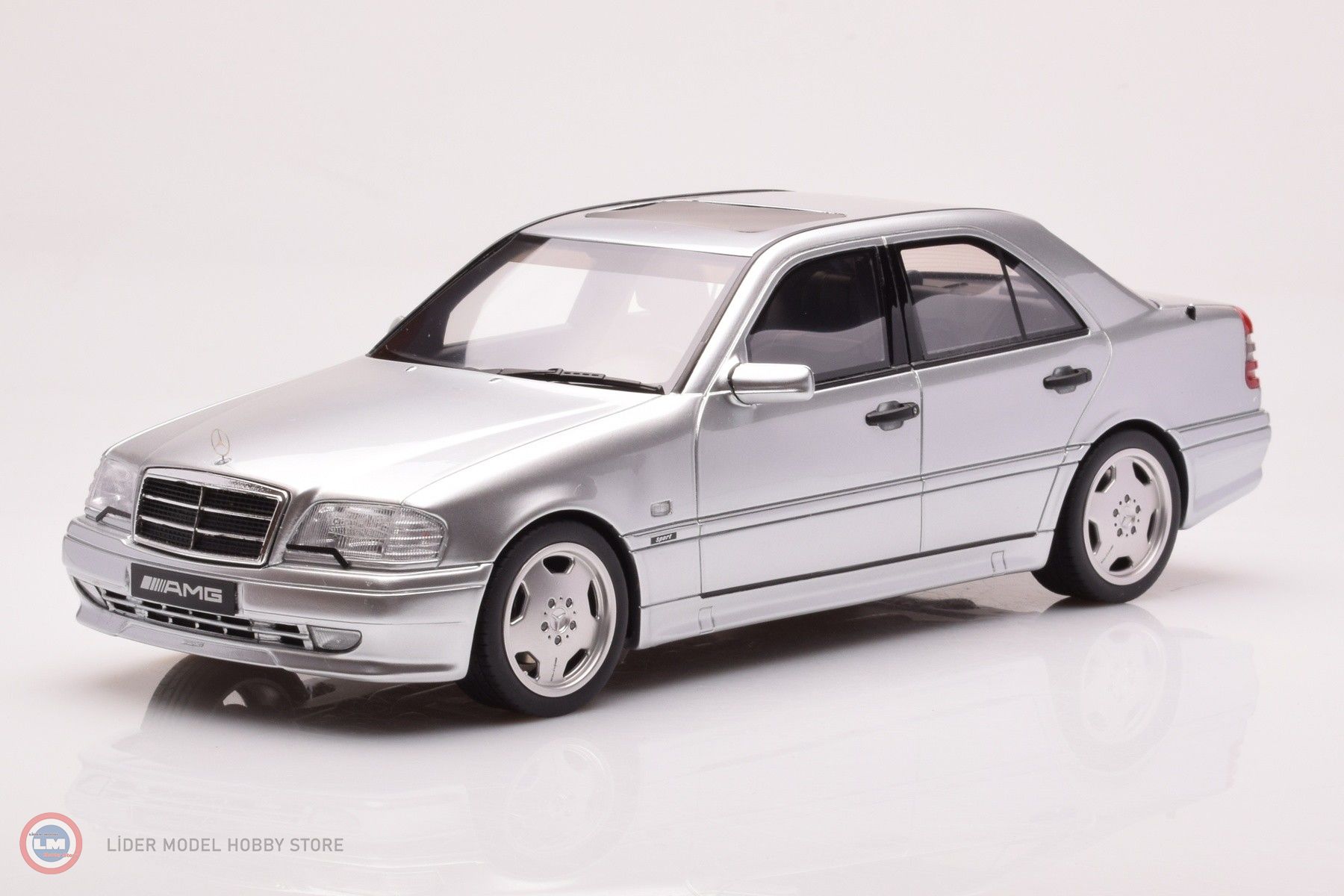 1:18 1990 Mercedes Benz C36 AMG W202