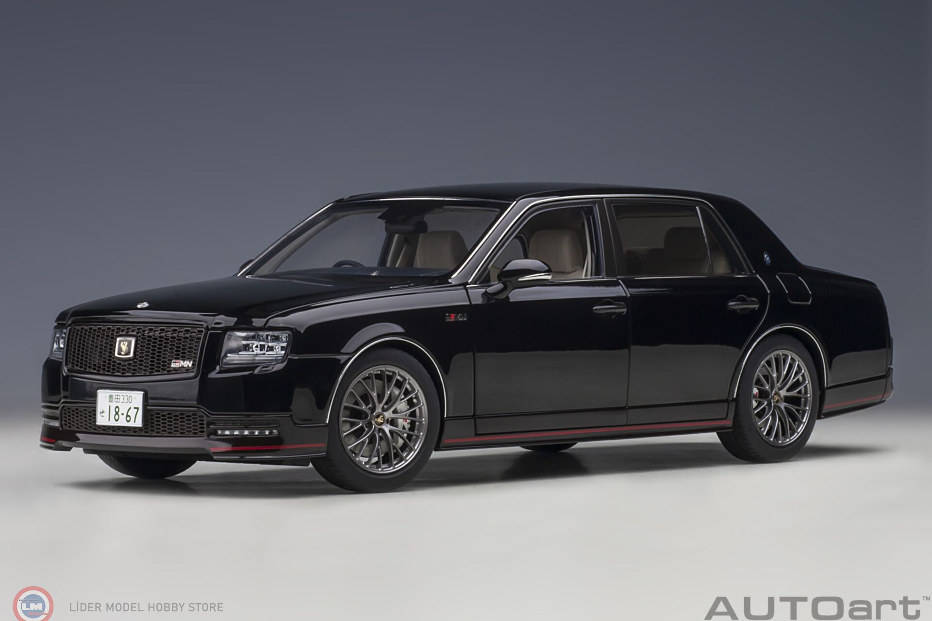 1:18 Autoart 2019 Toyota Century GRMN - black