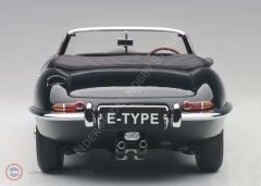 1:18 Autoart 1961 Jaguar E-Type Roadster Series I 3.8