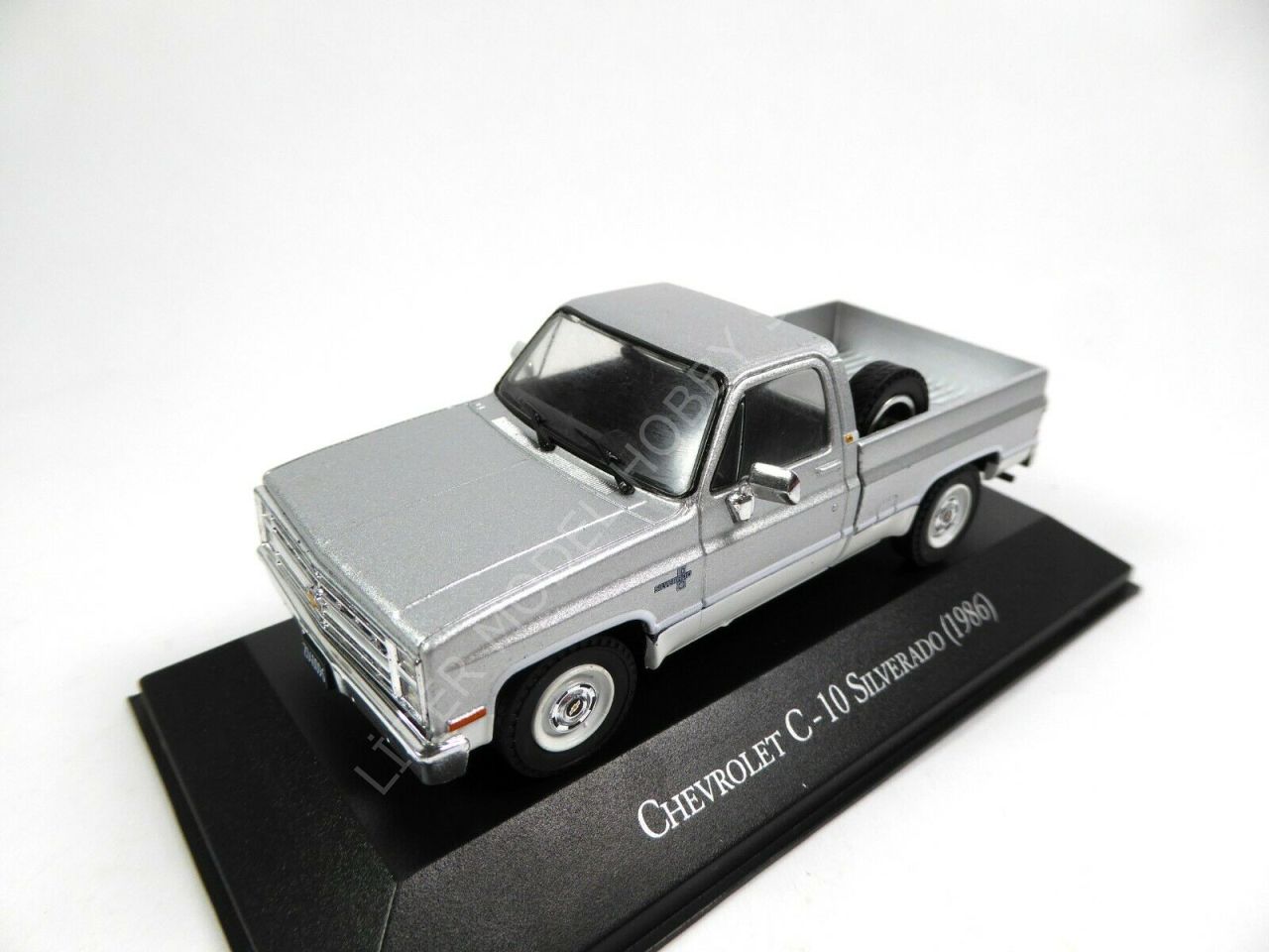 1:43 1986 Chevrolet  C-10 Silverado