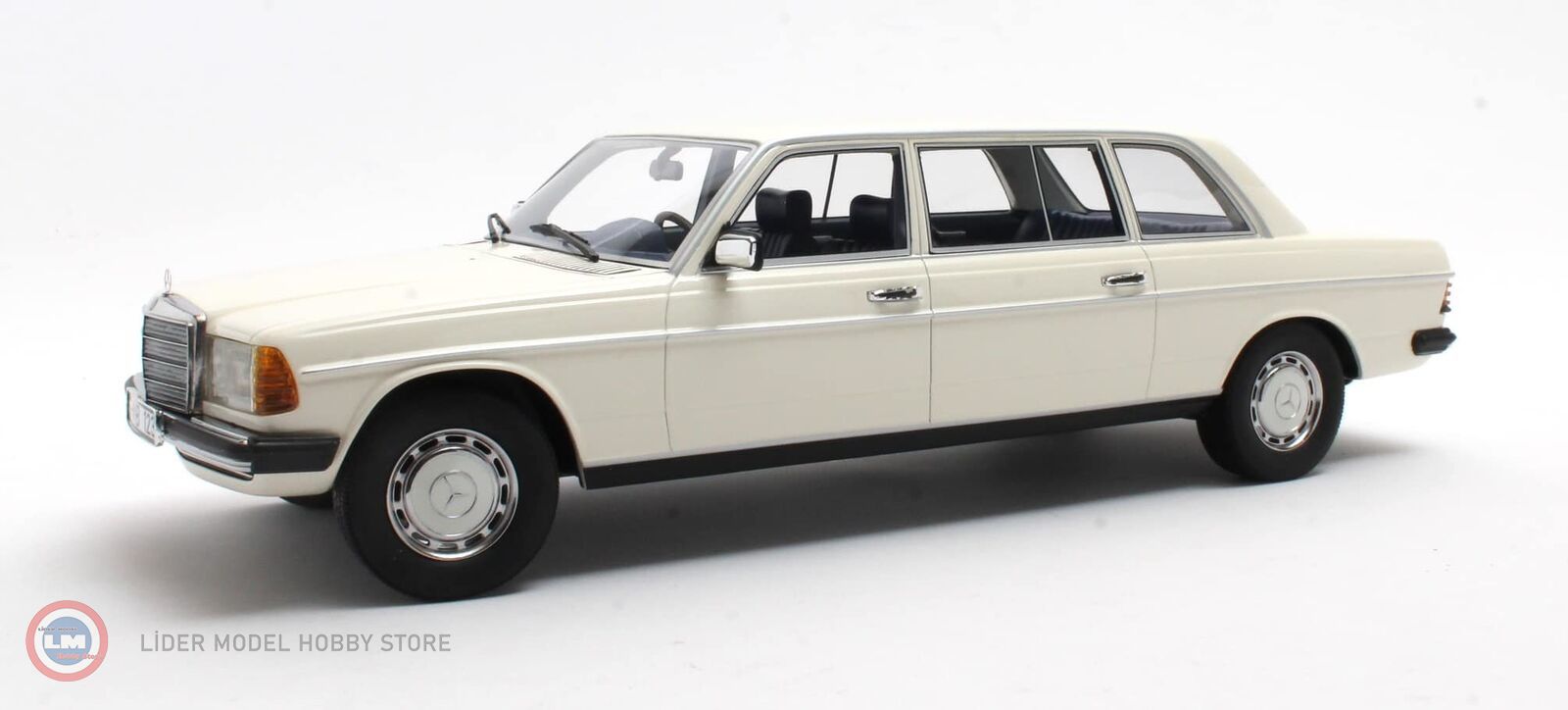 1:18 1978 Mercedes Benz W123 Lang
