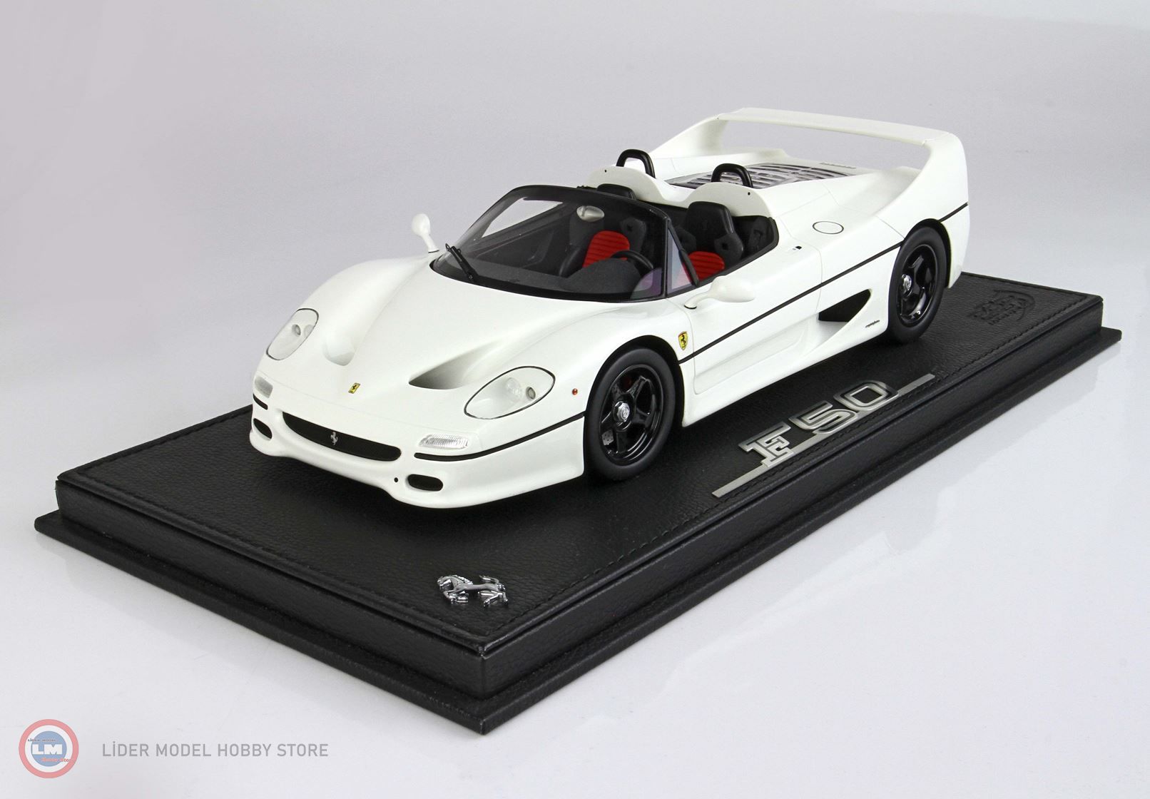 1:18 1995 Ferrari F50 Coupe Spider Version Avus White