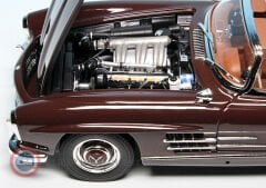 1:18 Minichamps 1957 Mercedes Benz  300SL Roadster (W198)