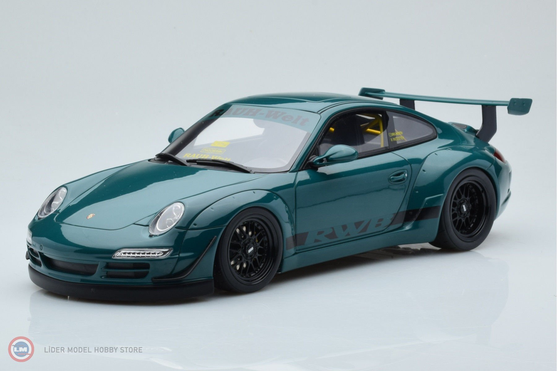 1:18 GT Spirit 2021 Porsche RWB Syunkashuto GREEN HELL