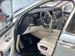 1:18 Keng Fai Rolls Royce Cullinan Metallic Blue