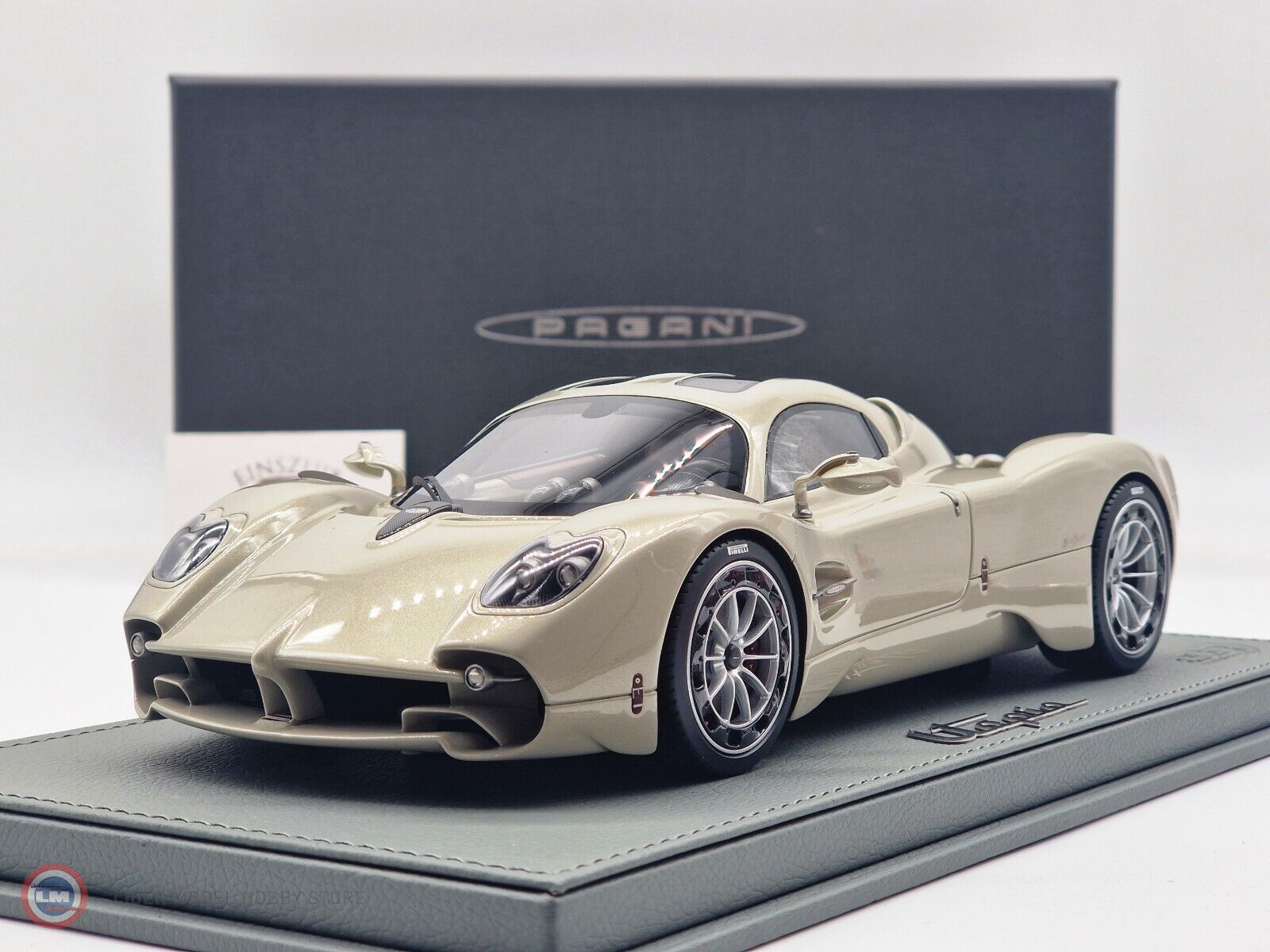 1:18 2022 Pagani UTOPIA / LIGHT GREY / 330 ltd.