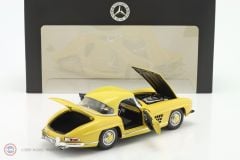 1:18 1957 Mercedes Benz SL Class 300 SL Roadster Spider W198