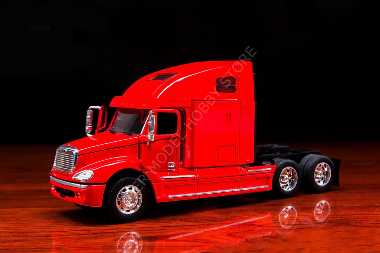 1:32 2005 Freightliner Columbia