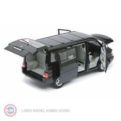 1:18 1991 Volkswagen T4 Bus Caravelle